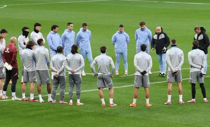 El Espanyol completa la sesión vespertina sin los dos lesionados