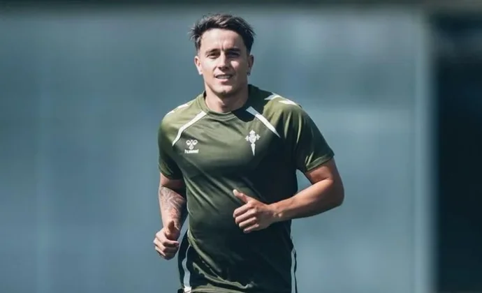 El Celta mantiene a Cervi en el mercado y no descarta una salida en defensa