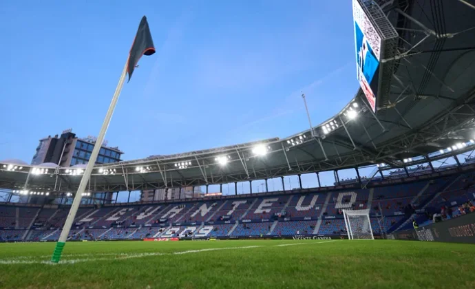 El Levante quiere jugar el aplazado en febrero para poder contar con Etta Eyong