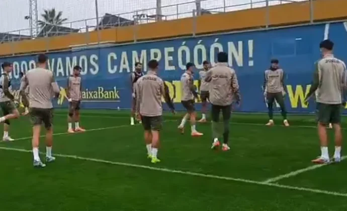 Parejo y Gerard Moreno se incorporan al grupo