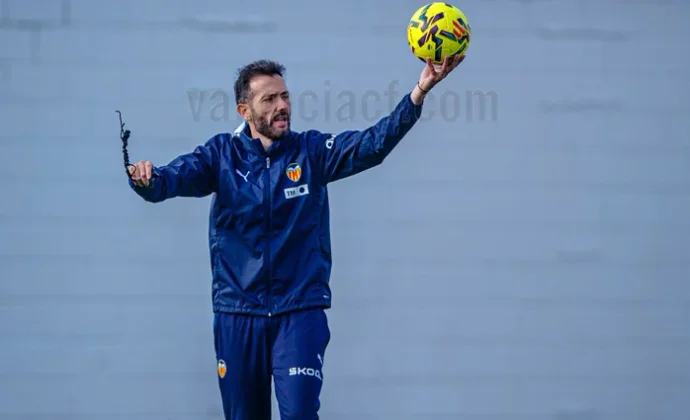 El Valencia retoma los entrenamientos con Cömert, Danjuma y Dimitrievski en la enfermería