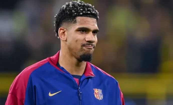 Ronald Araujo aplaza su vuelta hasta después del parón navideño