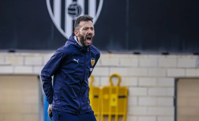 Danjuma, Tárrega y Beltrán se ejercitan con normalidad con el grupo