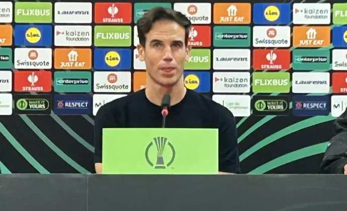 Íñigo Pérez celebra el pase de ronda y habla de Lejeune, Espino y el estilo de juego