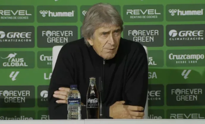 Pellegrini habla de Deossa, Marc Roca, Fornals, Ruibal, el VAR y las molestias de Natan y Antony