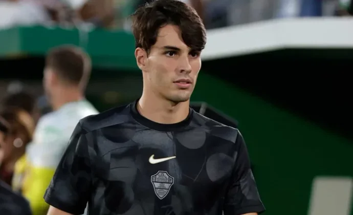 Fede Redondo fue expulsado en el descanso por insultar al Pacha Espino, según el acta