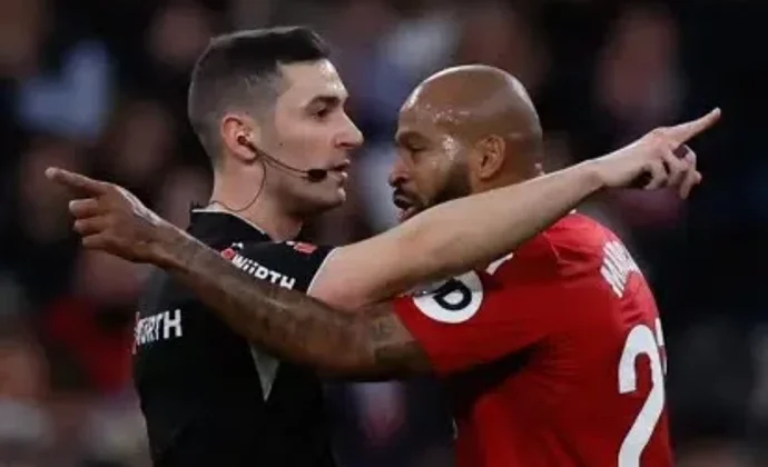 El Comité de Disciplina sanciona a Marcao con seis partidos