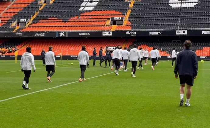 Sesión en Mestalla sin Tàrrega, Pepelu ni Dimitrievski y con Cömert parcialmente
