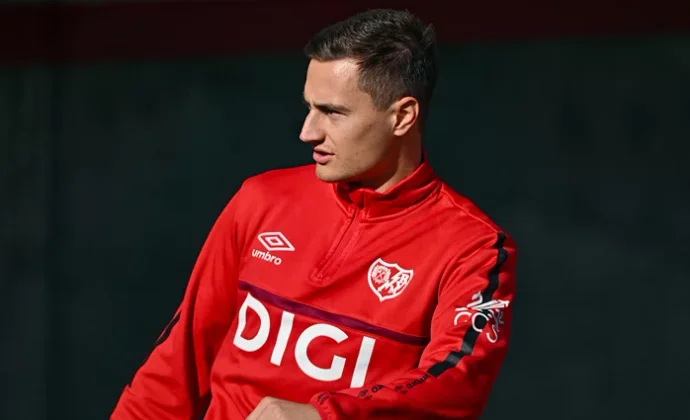 De Frutos toca balón y podría acortar plazos