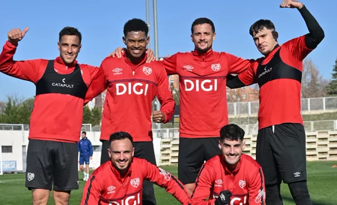 De Frutos hace parte de la sesión con el grupo y Alemao está descartado