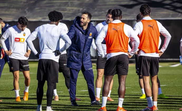 Ugrinic y Cömert, bajas en la sesión previa antes de viajar a Vigo