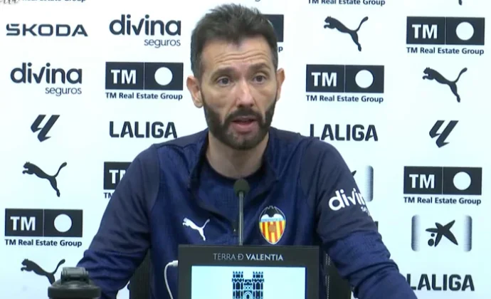 Corberán explica cómo están Ugrinic, Tàrrega, Dimitrievski, Pepelu, Duro y Cömert y habla del Celta y el mercado