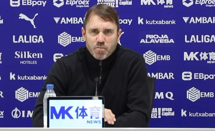 Coudet mantiene la duda de Boyé, descarta a Mariano y Diarra y habla del partido contra el Real Oviedo y el mercado