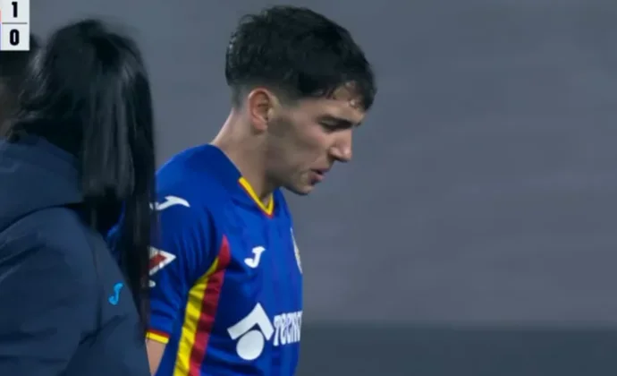 Mario Martín cae lesionado de los isquiotibiales en Vallecas