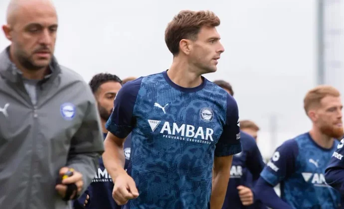 Lucas Boyé entrena con el grupo y mañana se tomará una decisión
