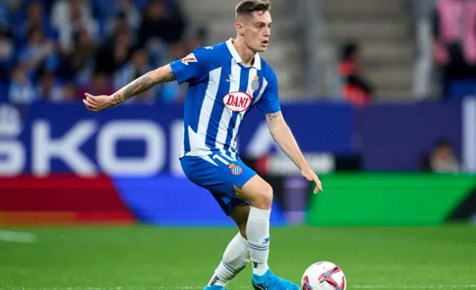 Pol Lozano ve la quinta y deja un interesante hueco en el once