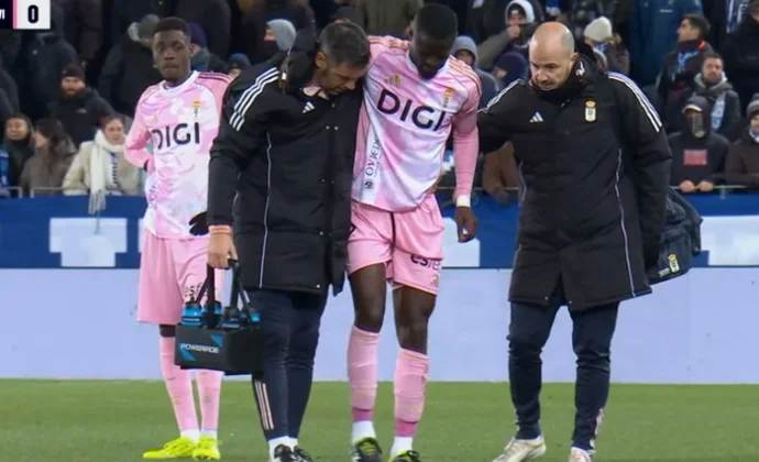 Eric Bailly cayó lesionado del tobillo en Mendizorroza