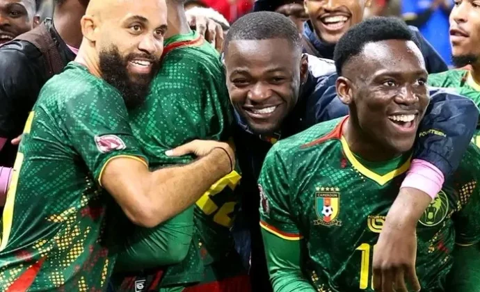 Camerún vence a Sudádrica y pasa a cuartos. Boyomo y Etta Eyong avanzan en el torneo