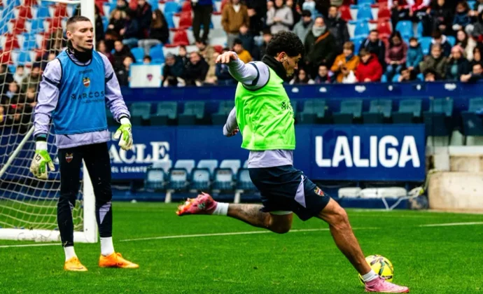 Sesión a puertas abiertas en el Ciutat sin los cuatro lesionados