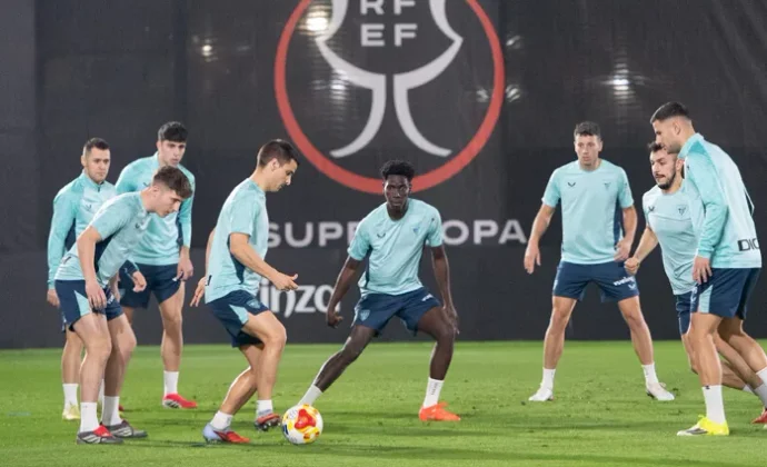El Athletic se ejercitó este martes por la tarde en Arabia sin los seis lesionados