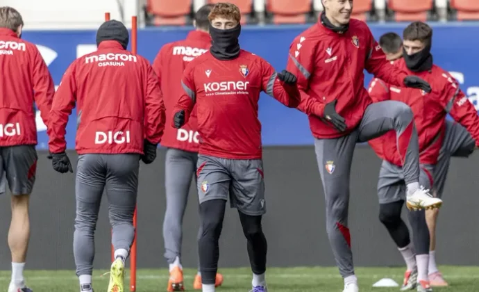 Benito y Boyomo, únicas bajas en el entrenamiento de este miércoles en Tajonar