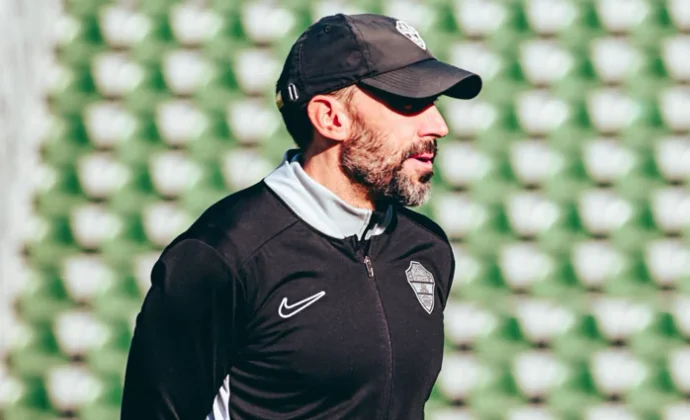 Dilema ofensivo para Sarabia en Mestalla tras perder a Rafa Mir