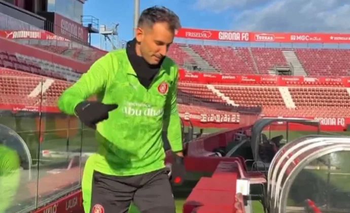 Stuani se incorpora al grupo y Solís se ausenta mientras soluciona su salida