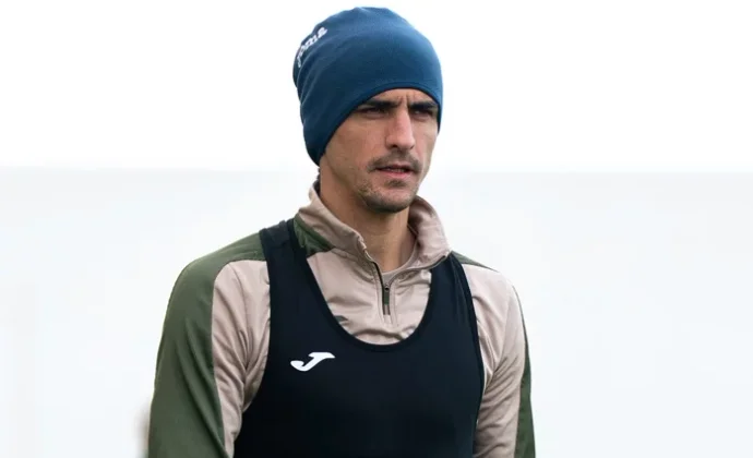 Ayoze no completa la sesión con normalidad y Marcelino piensa en Gerard