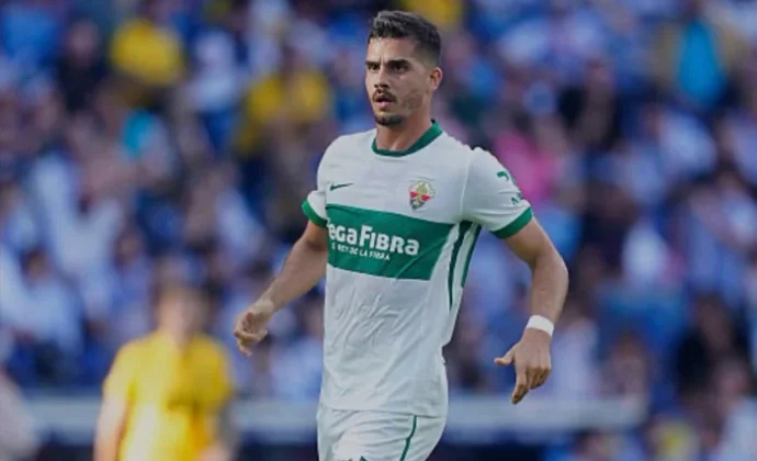 Sarabia no fuerza con André Silva y valora alternativas en Mestalla