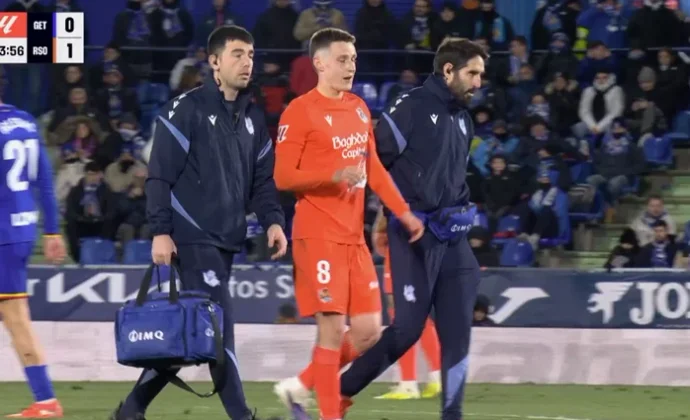 Beñat Turrientes se retiró del Coliseum con unas leves molestias