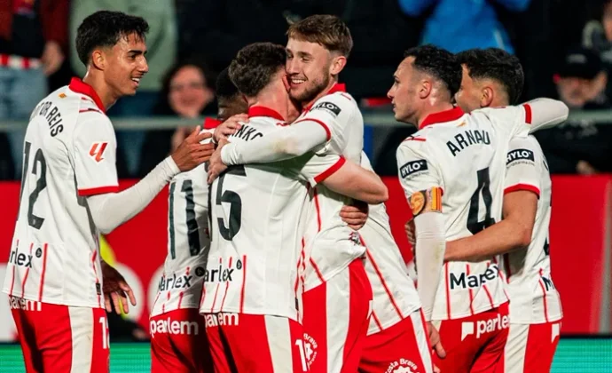 El Girona se agarra a Osasuna para salir del pozo