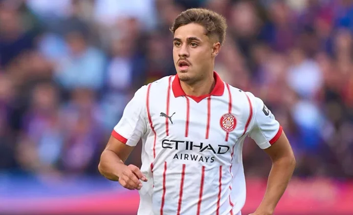 Hugo Rincón tuvo que ser sustituido por un golpe sin aparente importancia