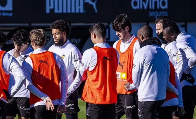 Sesión de recuperación en Paterna pendientes de las pruebas a Thierry