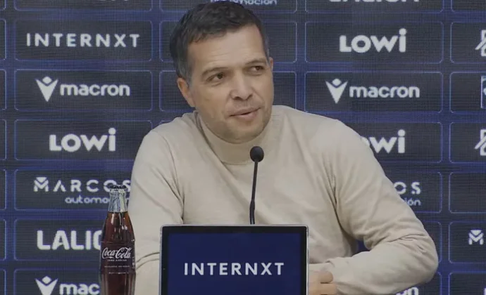 Luis Castro analiza el empate y habla de Carlos Álvarez, Etta Eyong, Arriaga, Tunde, Losada, Koyalipou y la alineación