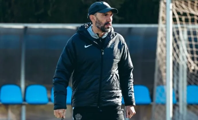 El Elche trabaja pendiente de Bigas, André Silva y John Chetauya