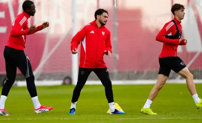 Gabriel Suazo vuelve al trabajo con el grupo en el Sevilla