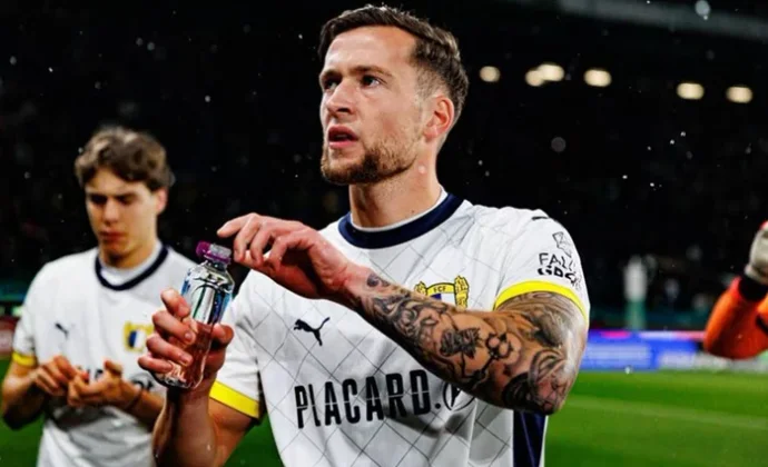 El Valencia abre negociaciones por Justin de Haas para reforzar la defensa