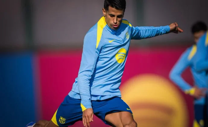 Joao Cancelo, principal novedad en el entrenamiento previo al partido de Copa