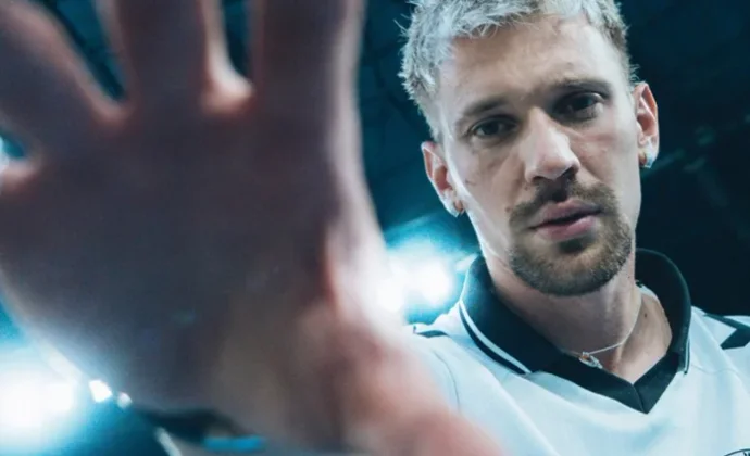 Los guantes de Radu elevan al Celta