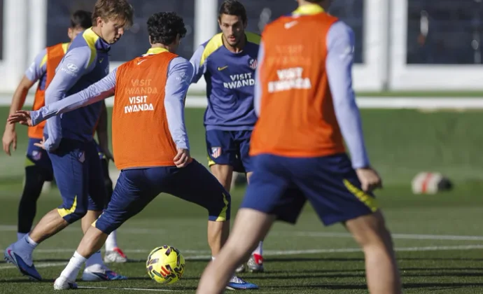 Koke vuelve al grupo tras superar la sobrecarga. Nico y Lenglet ya tocan balón