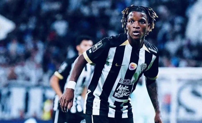 El Mallorca cierra los flecos del fichaje de Justin Kalumba