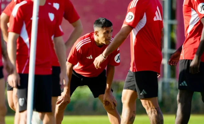 Parte médico oficial de Alexis Sánchez, duda para Elche