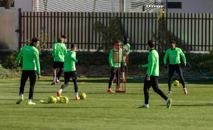 André Silva se incorpora al grupo y Álvaro Núñez se lesiona