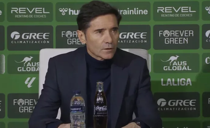 Marcelino analiza la derrota, la expulsión de Comesaña y la lesión de Pedraza