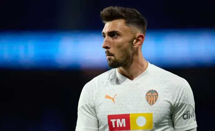 Cristian Rivero fue el jugador expulsado en el descuento y no Hugo Duro