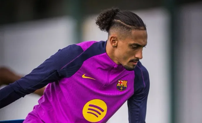 Raphinha vuelve al grupo y Pedri gestiona las cargas