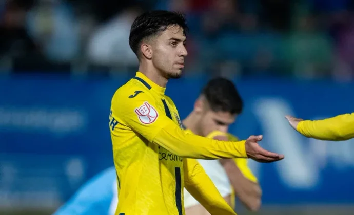 Akhomach elige el Rayo Vallecano y descarta otros destinos en Primera