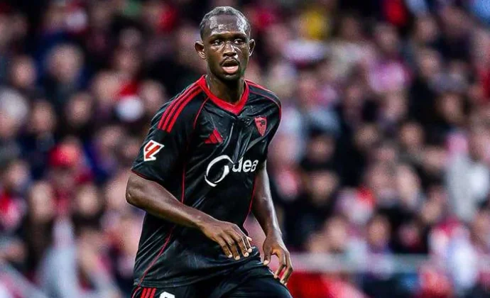 Nianzou dura veinte minutos tras ingresar en el descanso