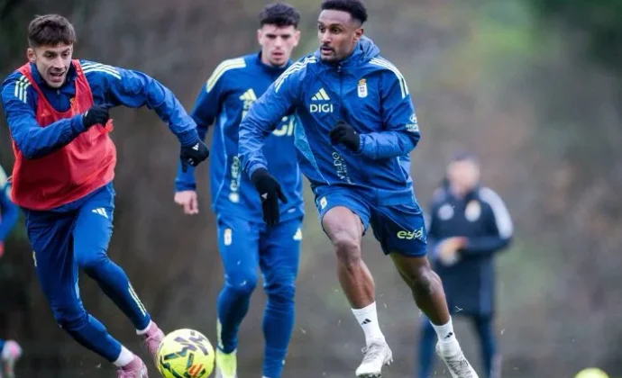 El Real Oviedo entrena sin Eric Bailly y Ovie Ejaria