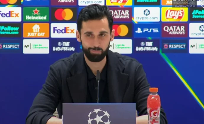 Arbeloa muestra su cariño a Vinicius y habla de Camavinga, Asencio, Mbappé y Brahim